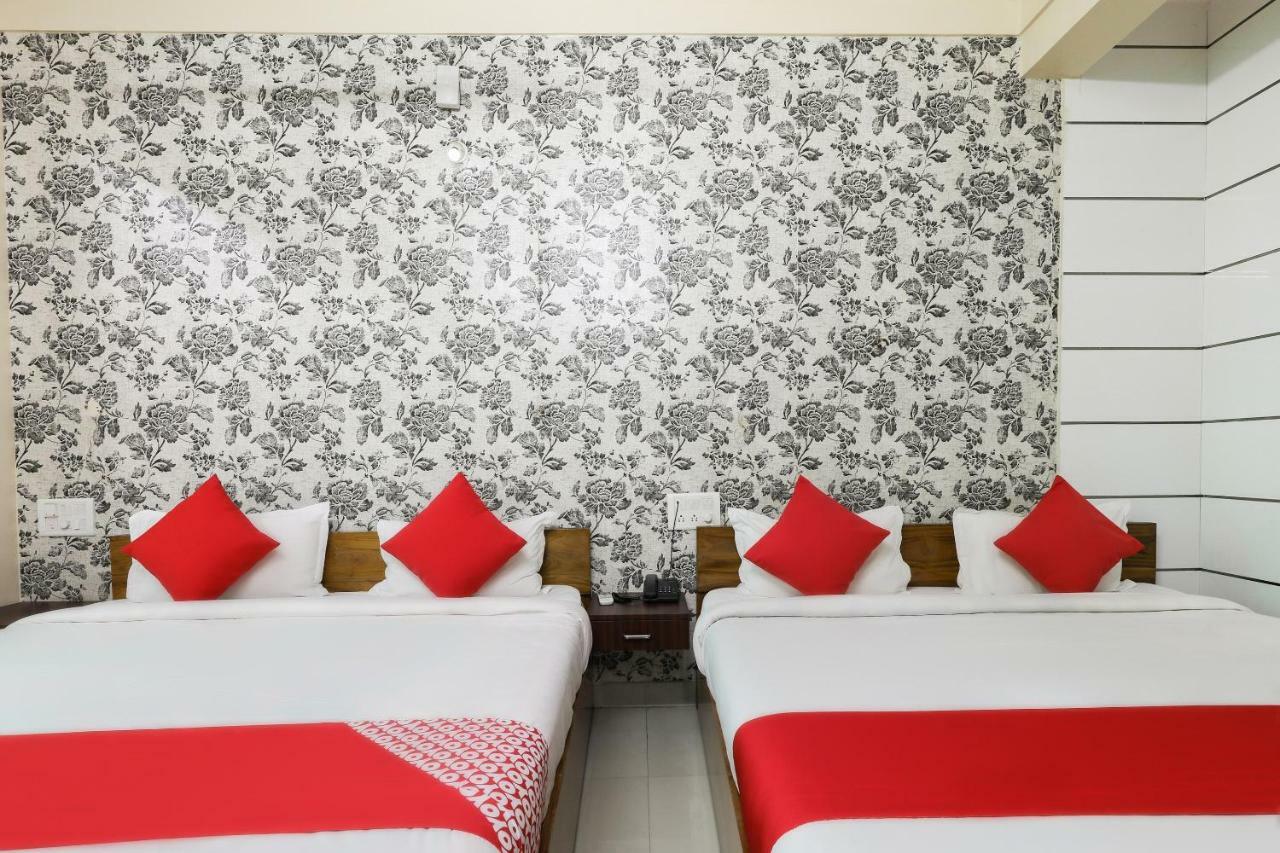 Oyo 46078 Hotel Girnar Itarsi Exterior photo